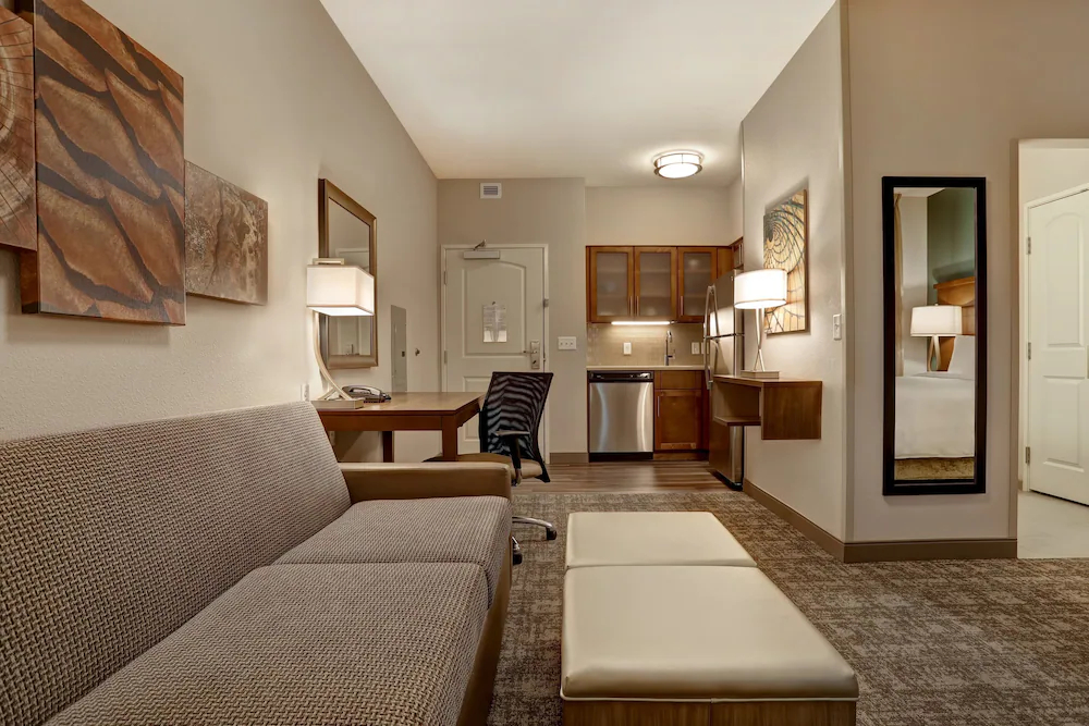 Staybridge Suites Overland Park-Kansas City Area