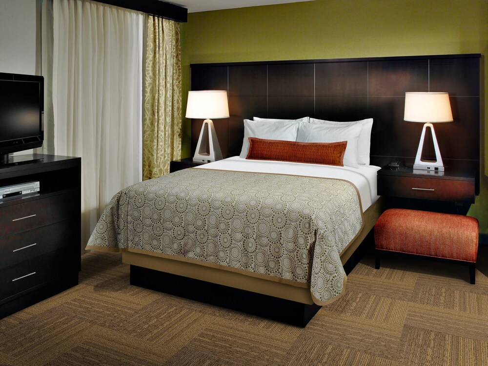 Staybridge Suites Overland Park-Kansas City Area