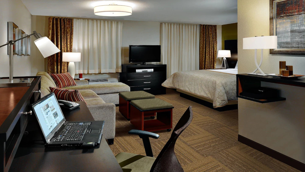 Staybridge Suites Overland Park-Kansas City Area
