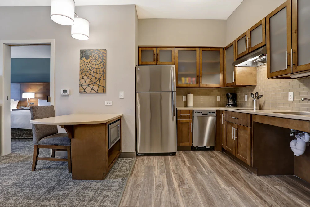 Staybridge Suites Overland Park-Kansas City Area