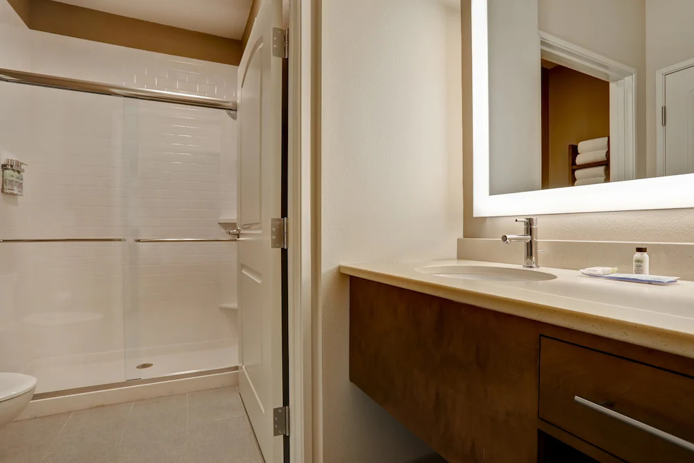 Staybridge Suites Overland Park-Kansas City Area