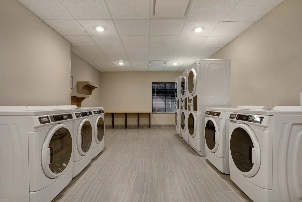 Staybridge Suites Overland Park-Kansas City Area