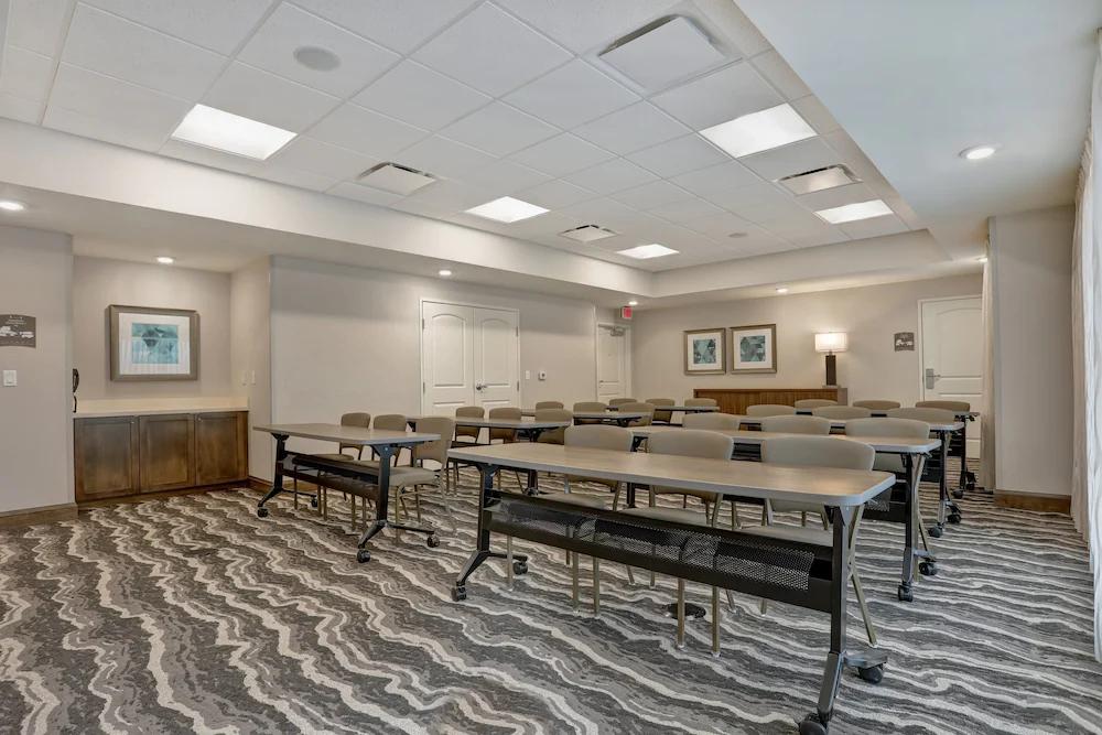 Staybridge Suites Overland Park-Kansas City Area
