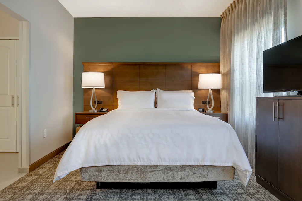 Staybridge Suites Overland Park-Kansas City Area