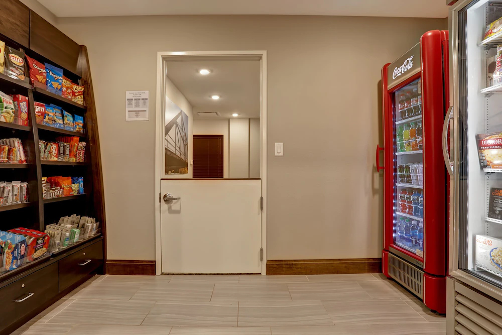 Staybridge Suites Overland Park-Kansas City Area