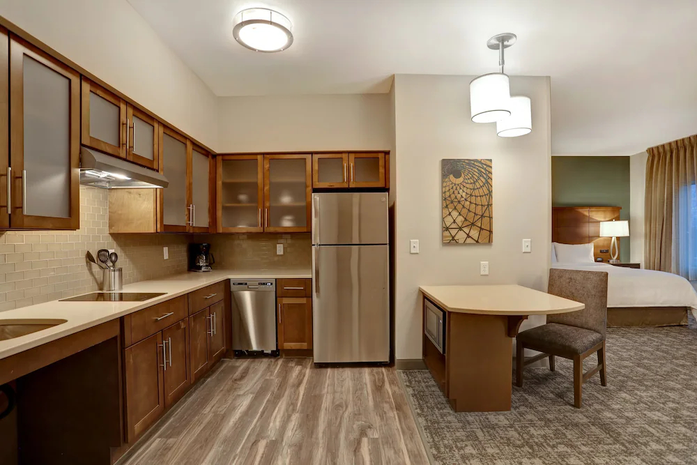 Staybridge Suites Overland Park-Kansas City Area