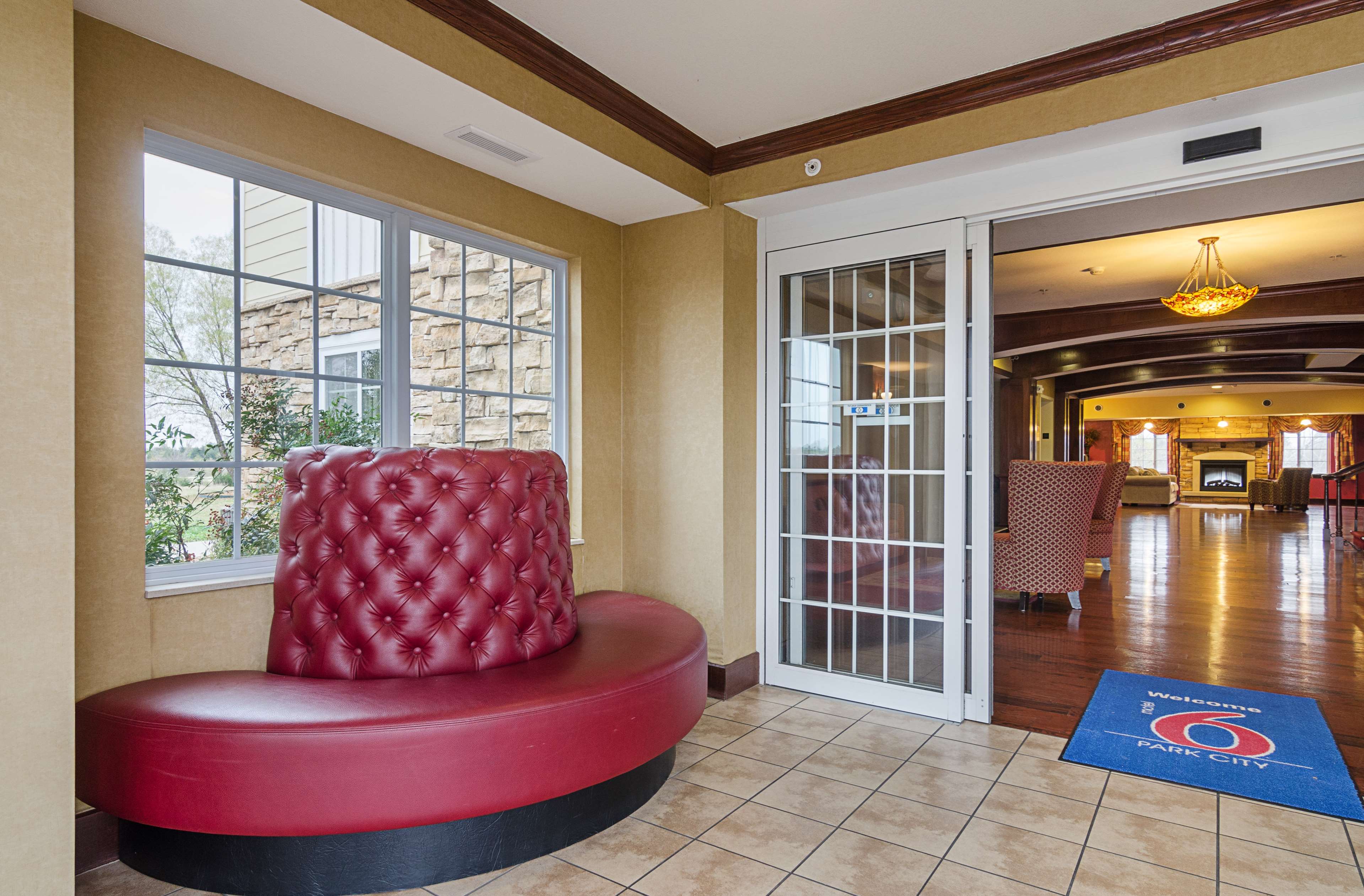 Motel 6 Park City KS