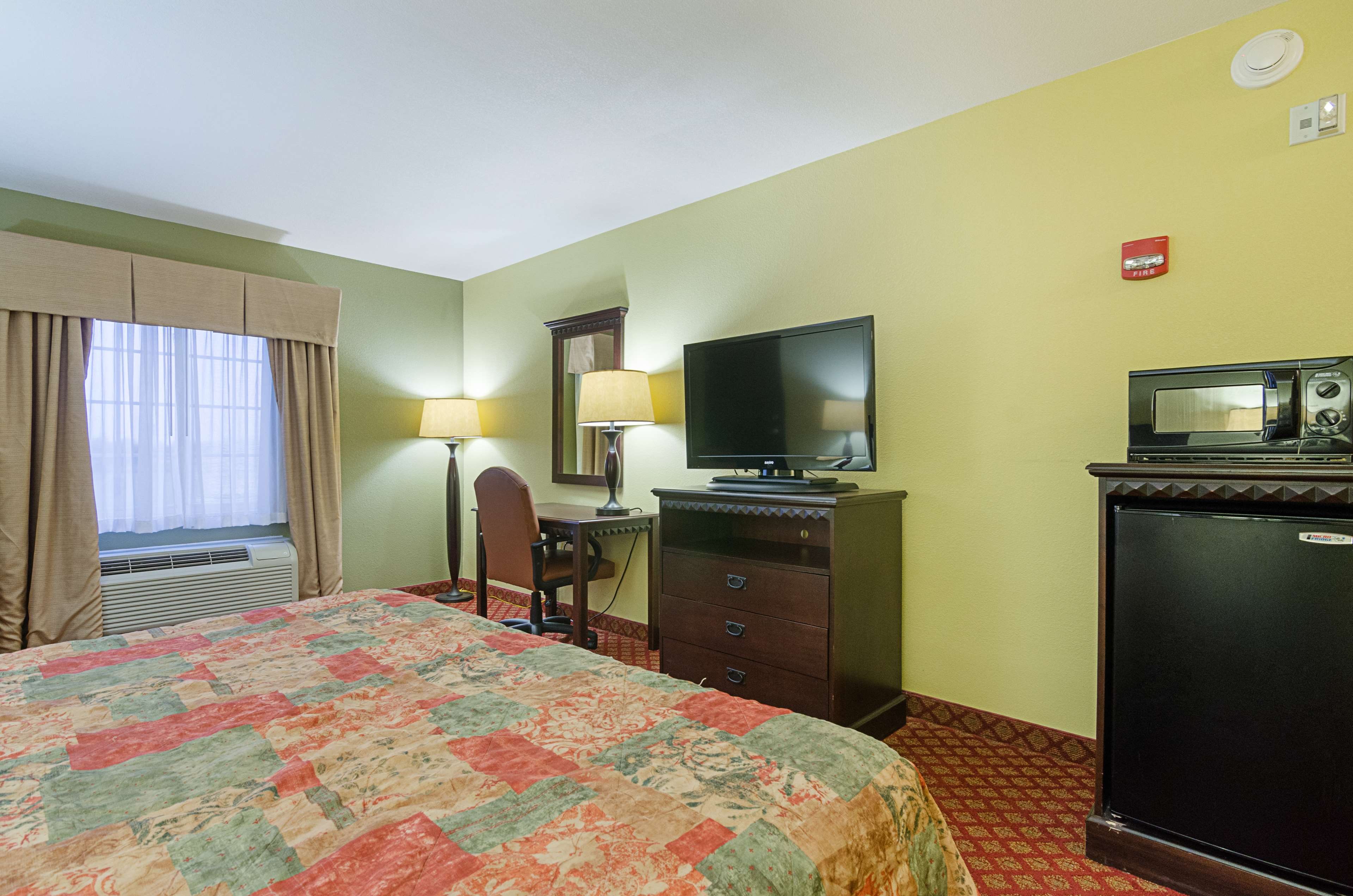 Motel 6 Park City KS