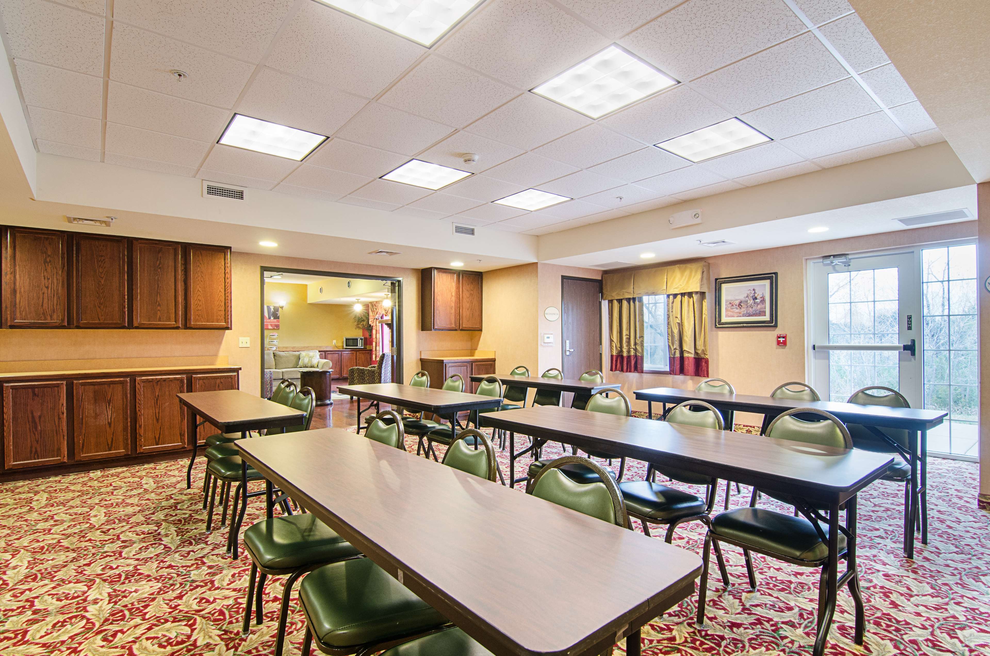 Motel 6 Park City KS