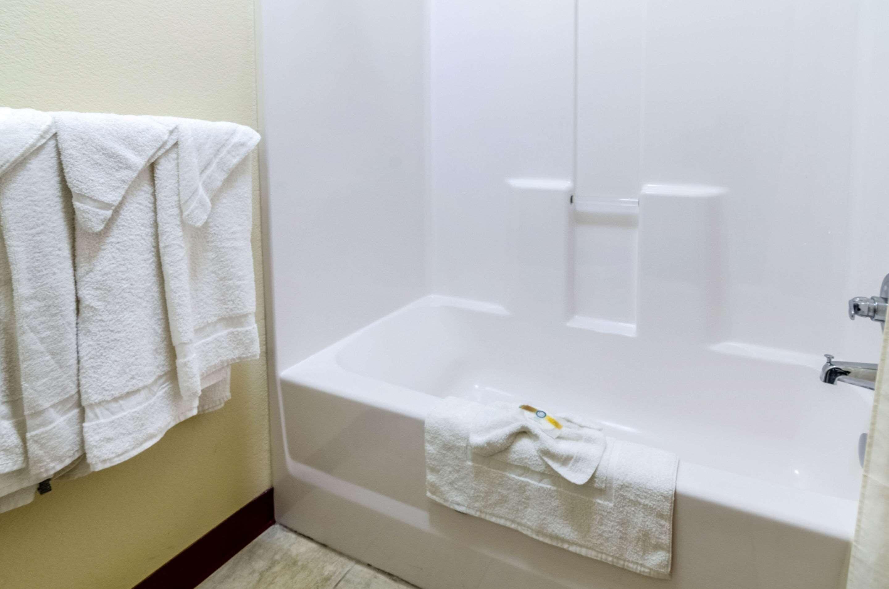 Holiday Inn Express Wichita North Park City