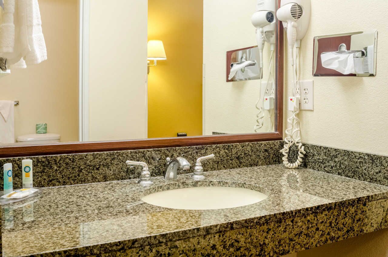 Holiday Inn Express Wichita North Park City