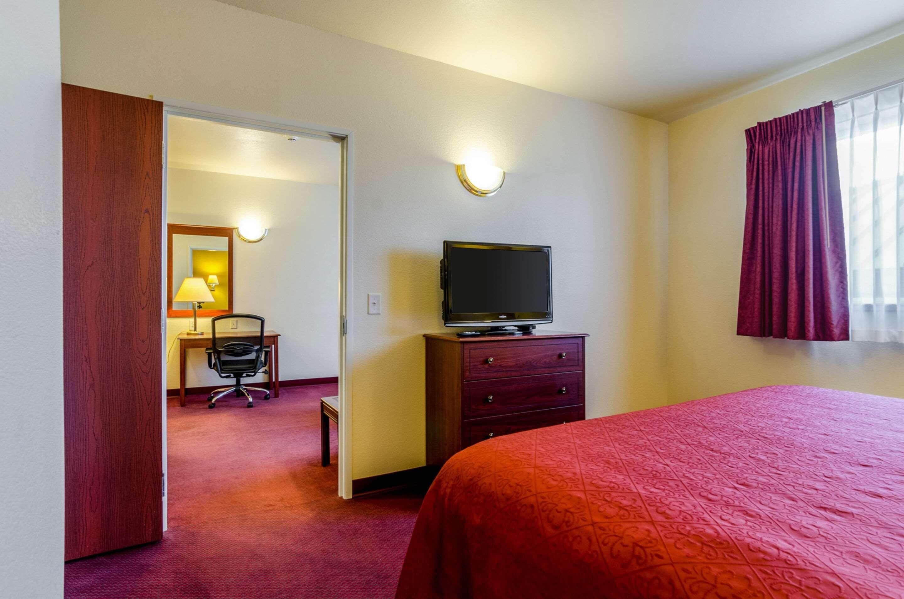 Holiday Inn Express Wichita North Park City