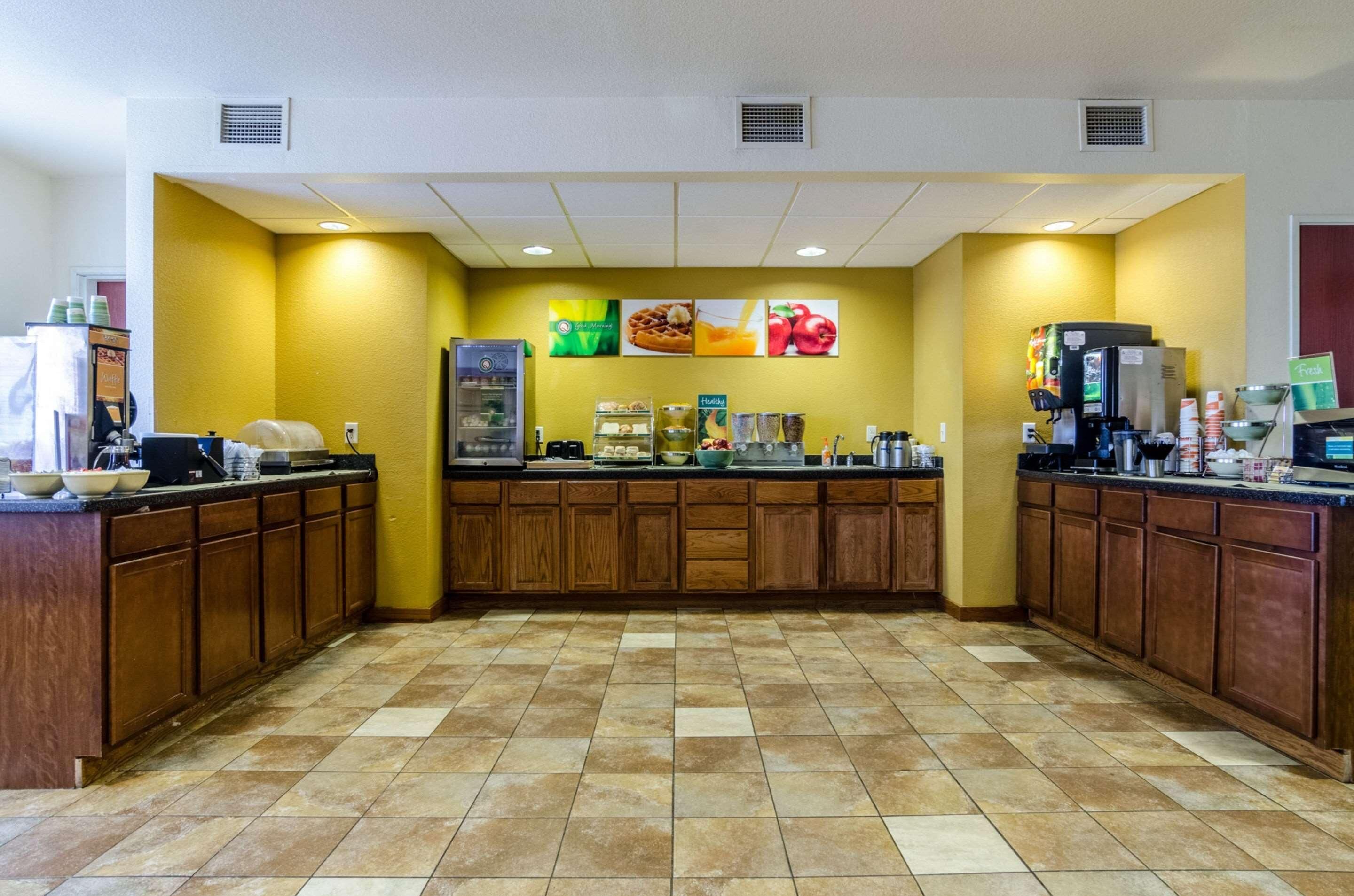 Holiday Inn Express Wichita North Park City