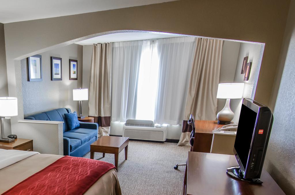 Comfort Inn & Suites