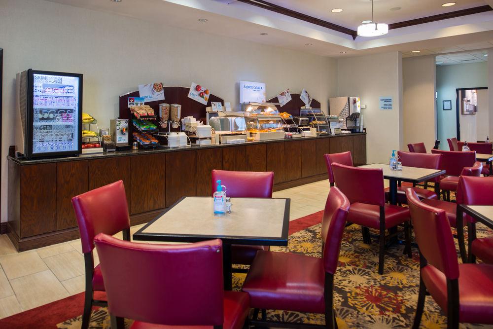 Holiday Inn Express & Suites Pittsburg