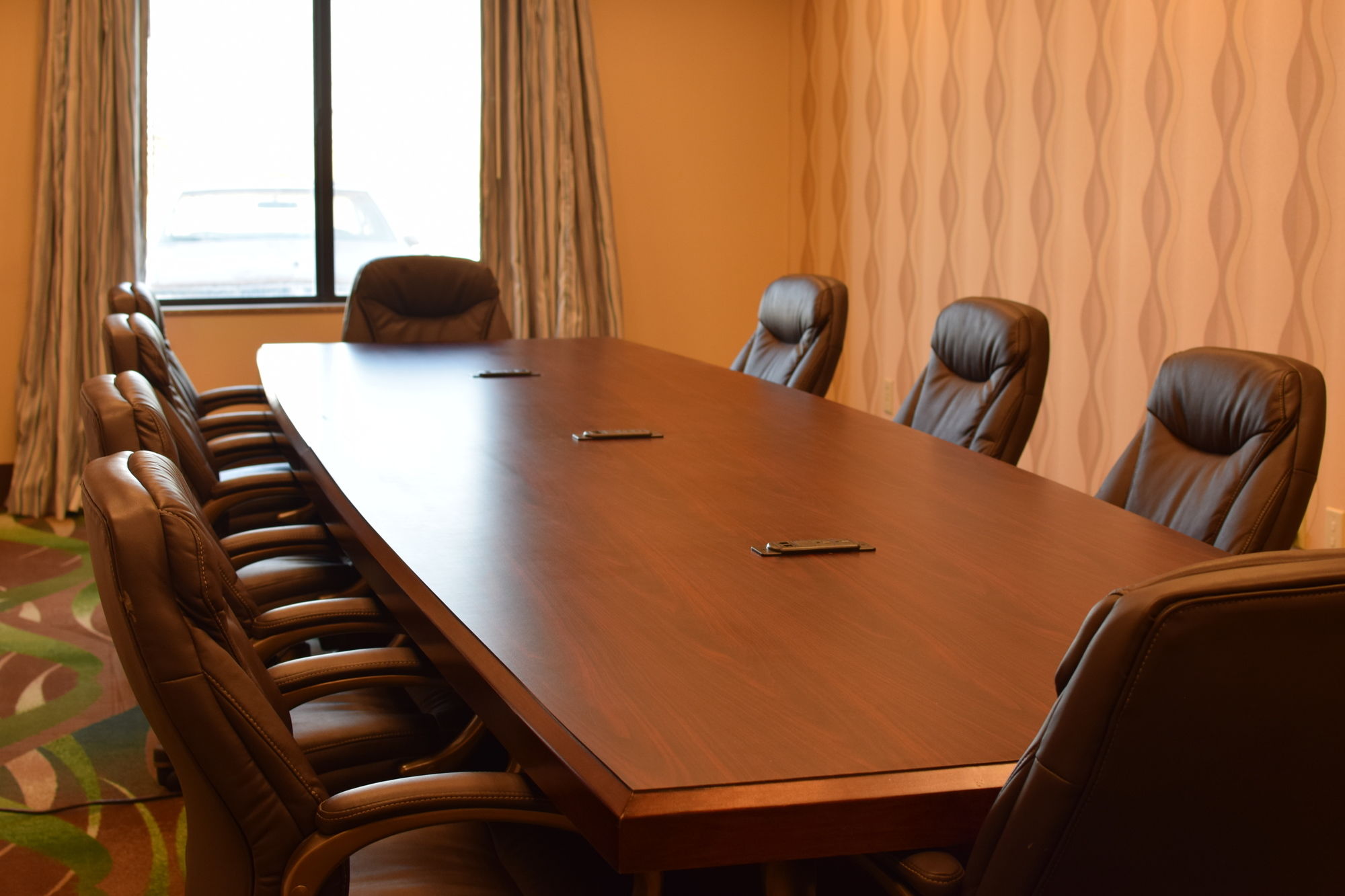 Holiday Inn Express Hotel & Suites Pratt