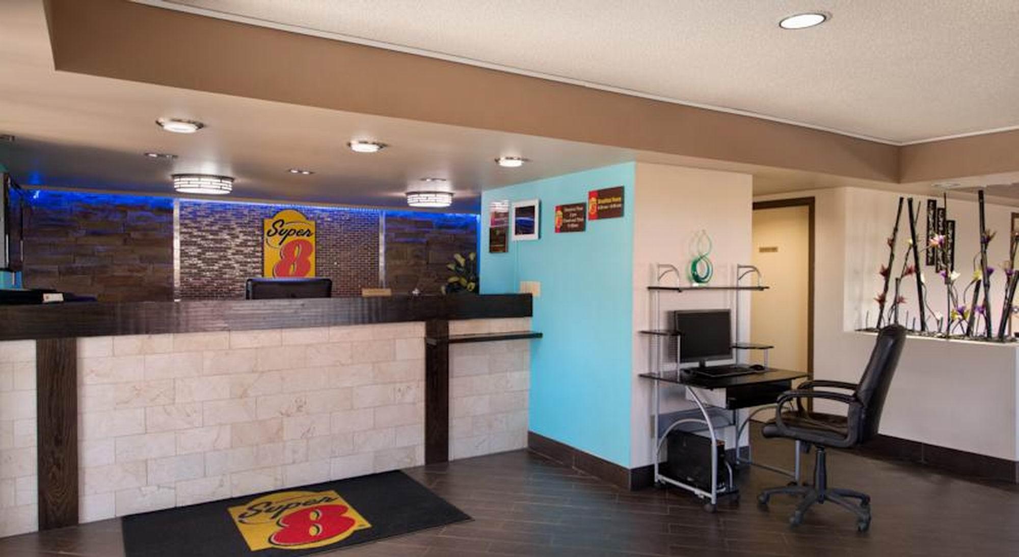 OYO Hotel Pratt KS Route 400