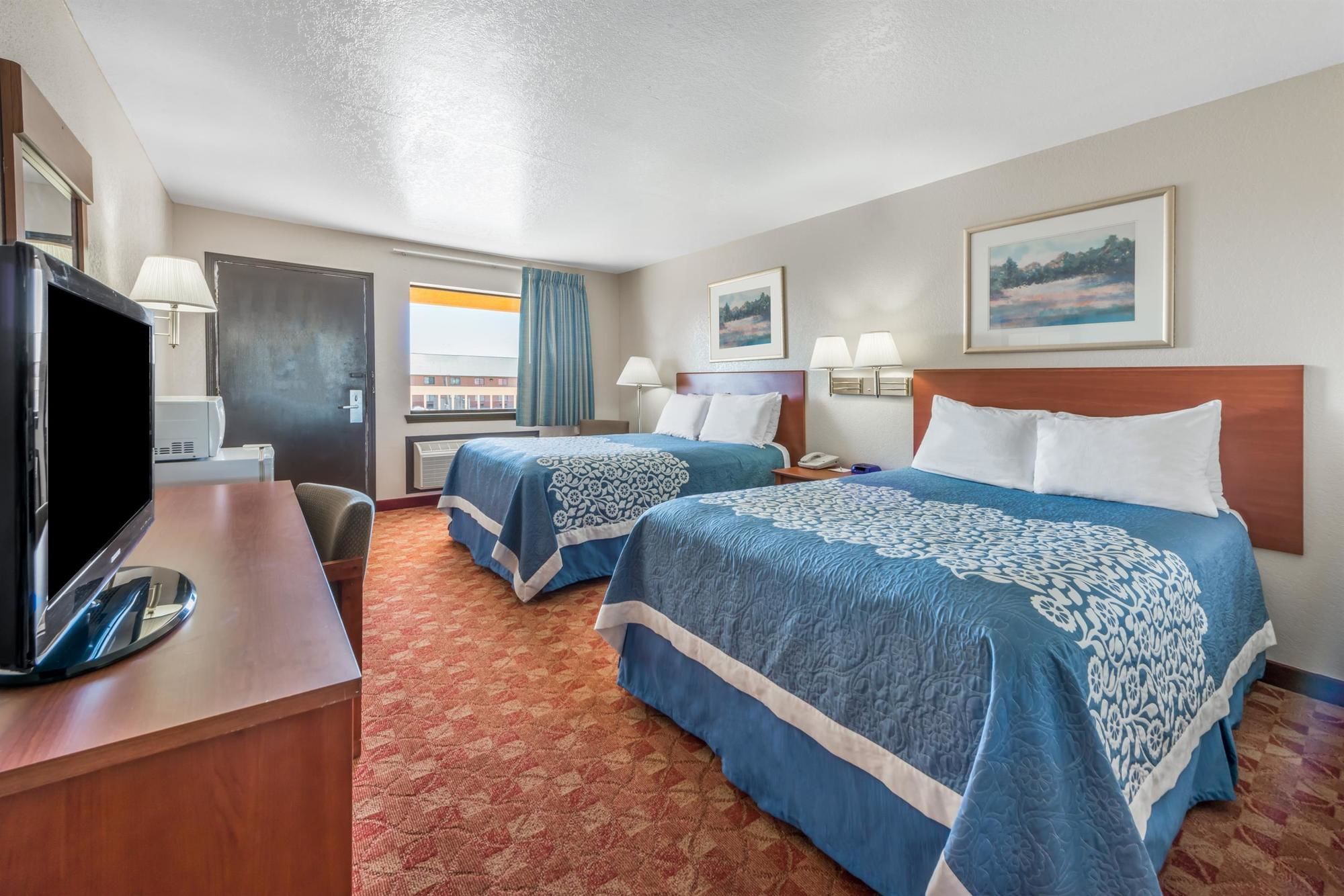 Days Inn by Wyndham Russell