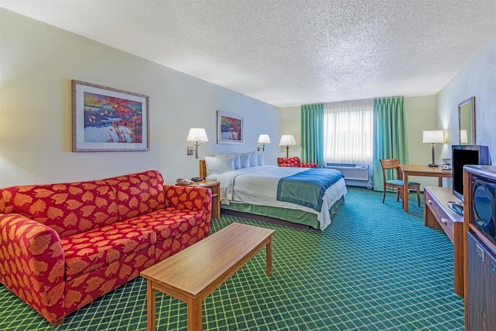 Baymont by Wyndham Salina