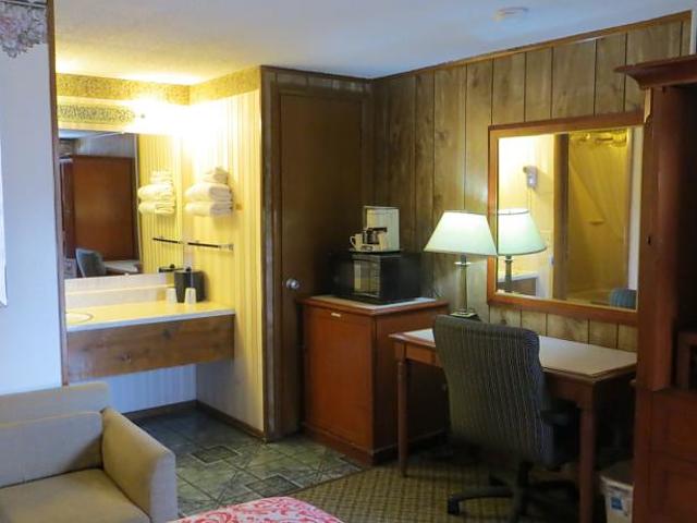 Budget King Motel