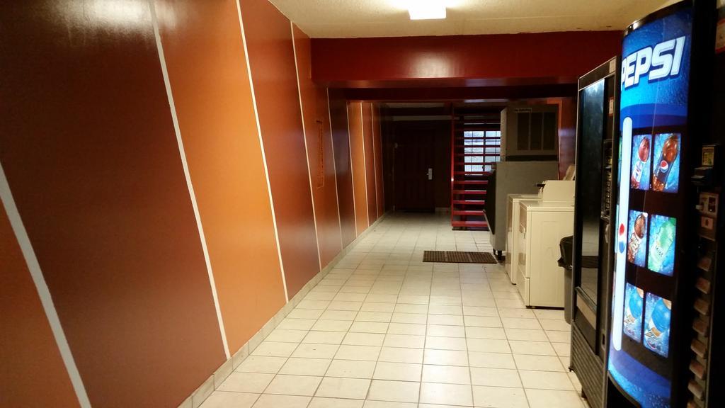 Red Carpet Inn and Suites Salina
