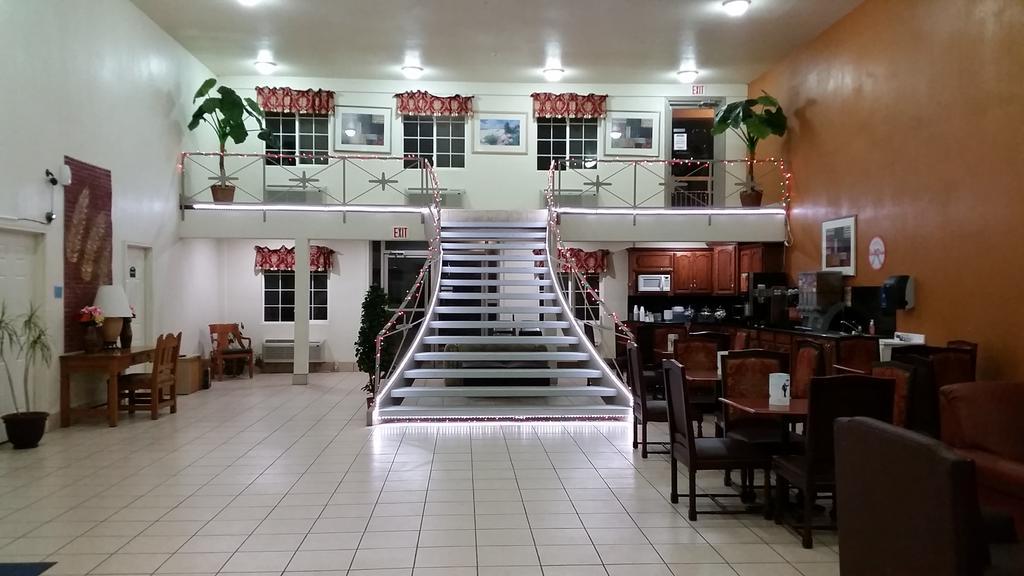 Red Carpet Inn and Suites Salina