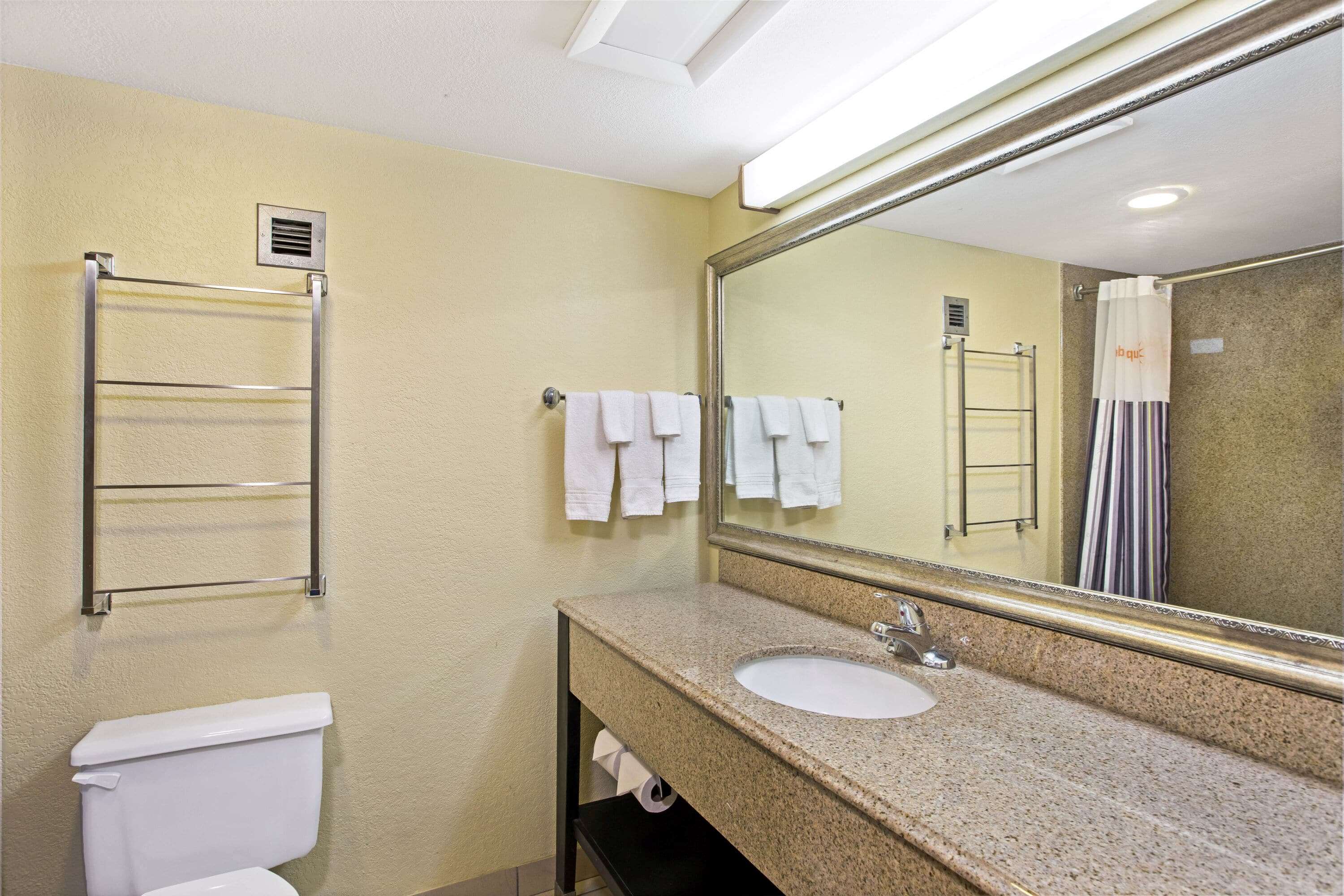 La Quinta Inn & Suites by Wyndham Salina
