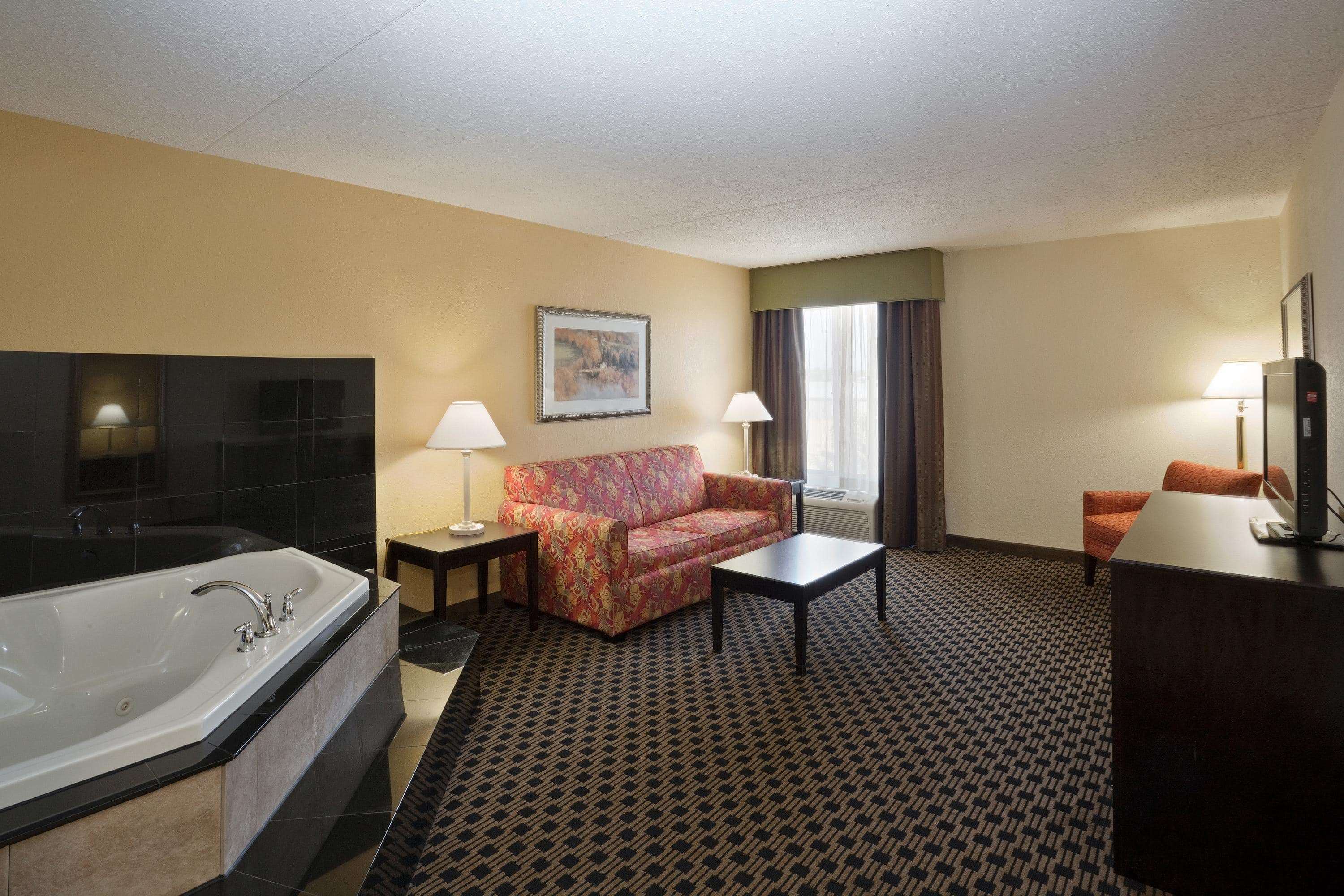 La Quinta Inn & Suites by Wyndham Salina