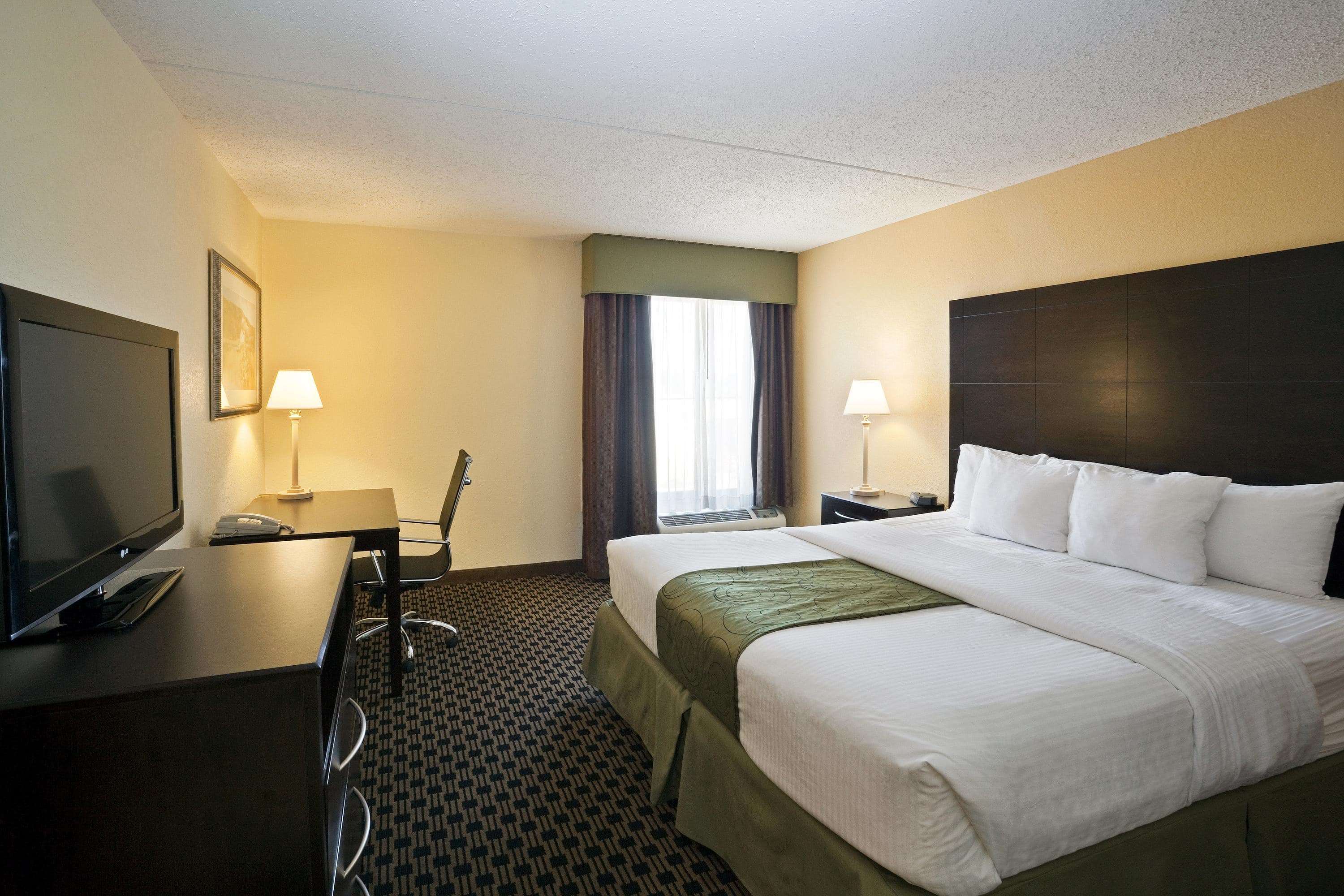 La Quinta Inn & Suites by Wyndham Salina