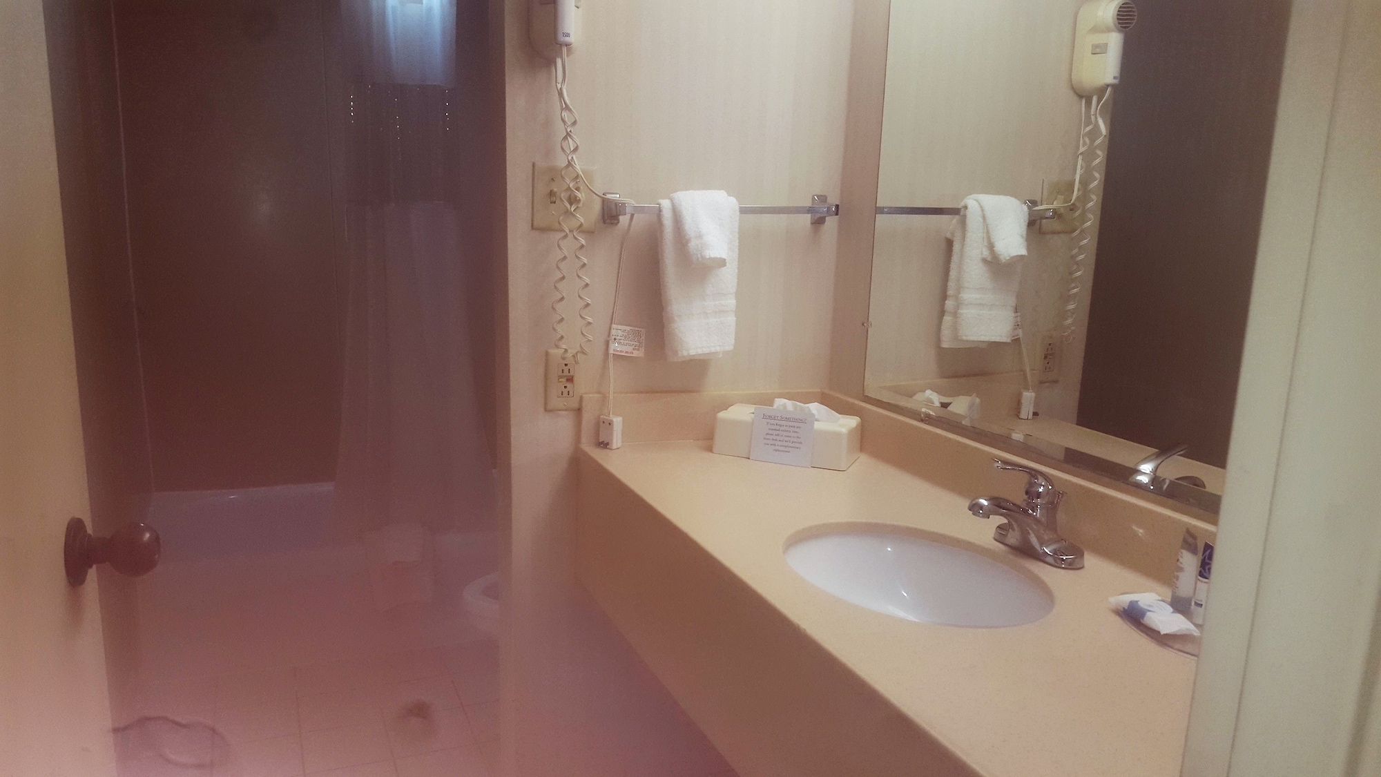 Salina Ambassador Hotel & Conference Center
