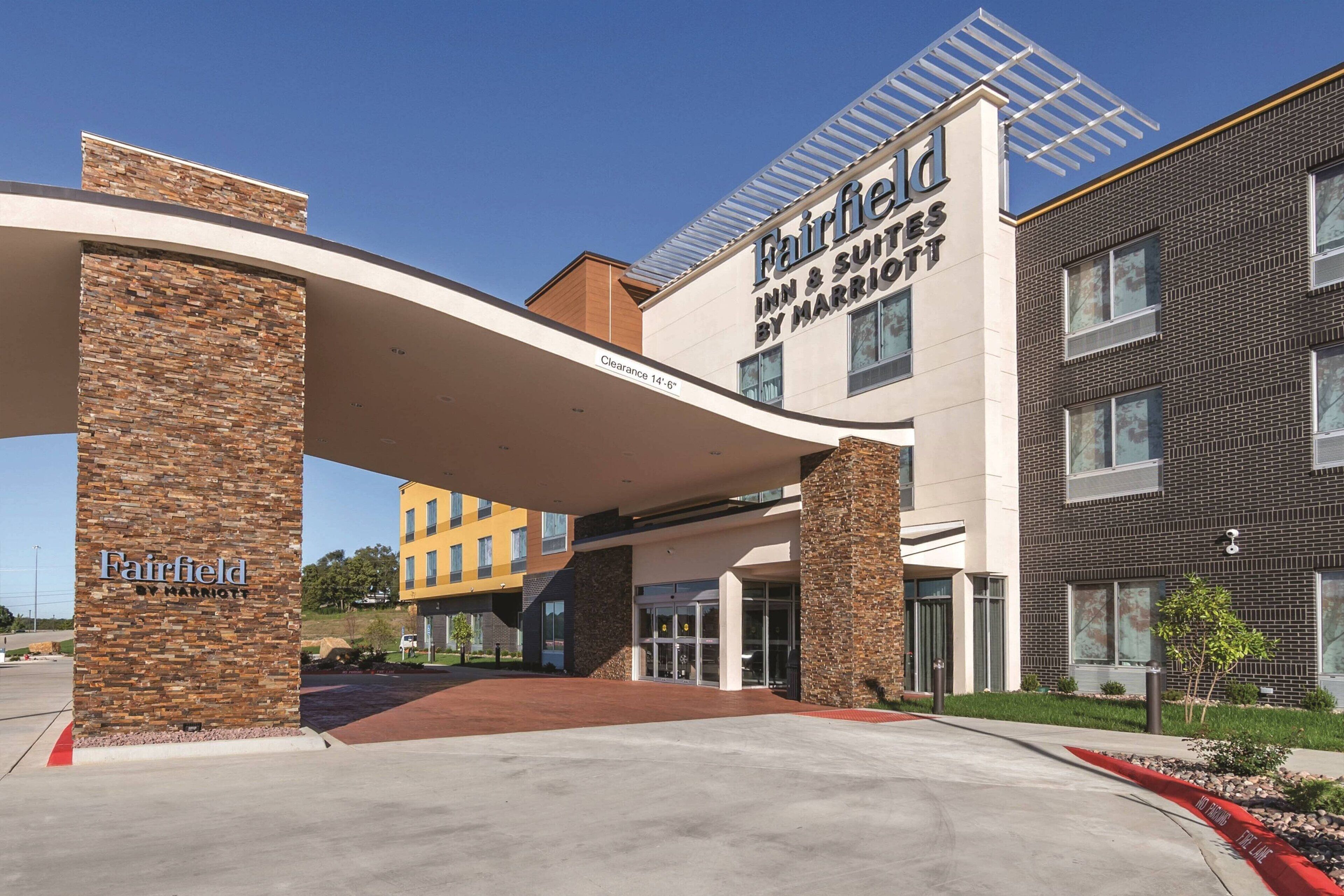 Fairfield Inn & Suites Kansas City Shawnee