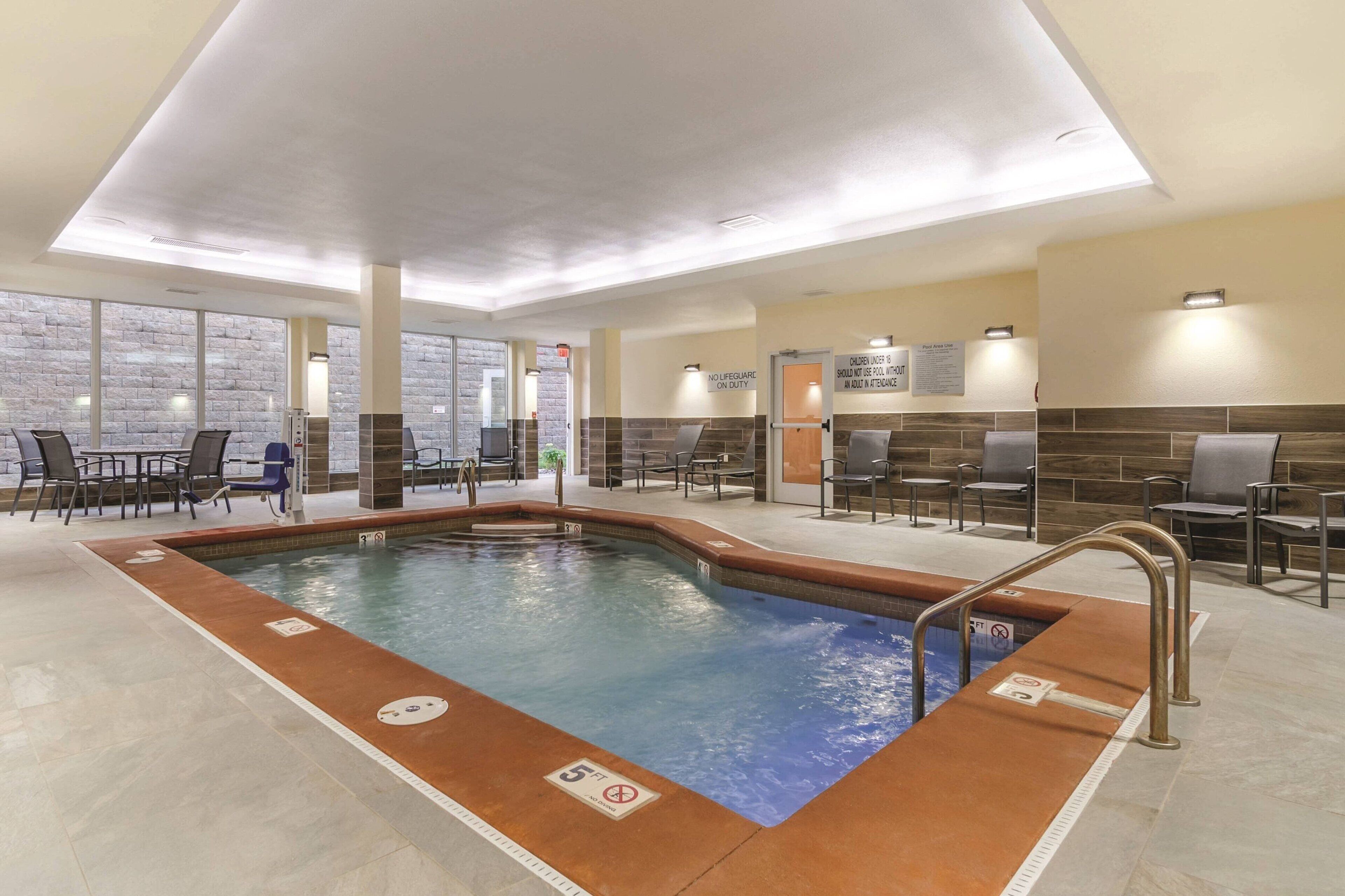 Fairfield Inn & Suites Kansas City Shawnee