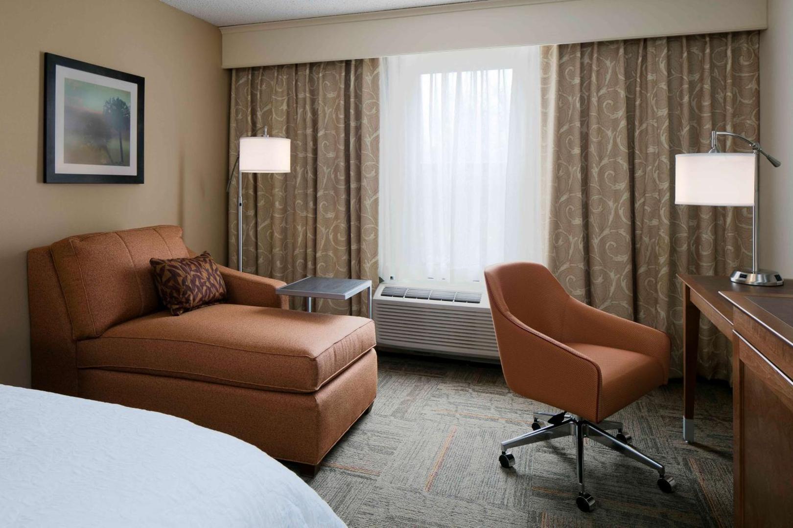 Hampton Inn Kansas City/Shawnee Mission