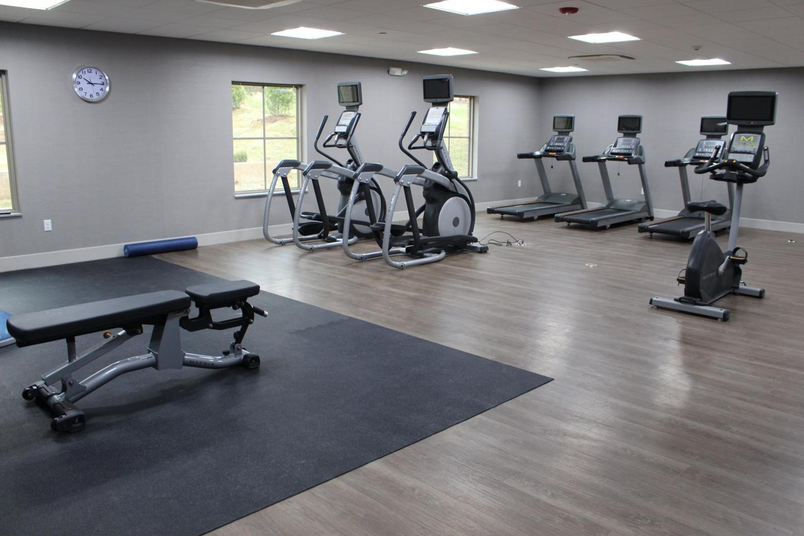 Holiday Inn Express & Suites Shawnee Kansas City West