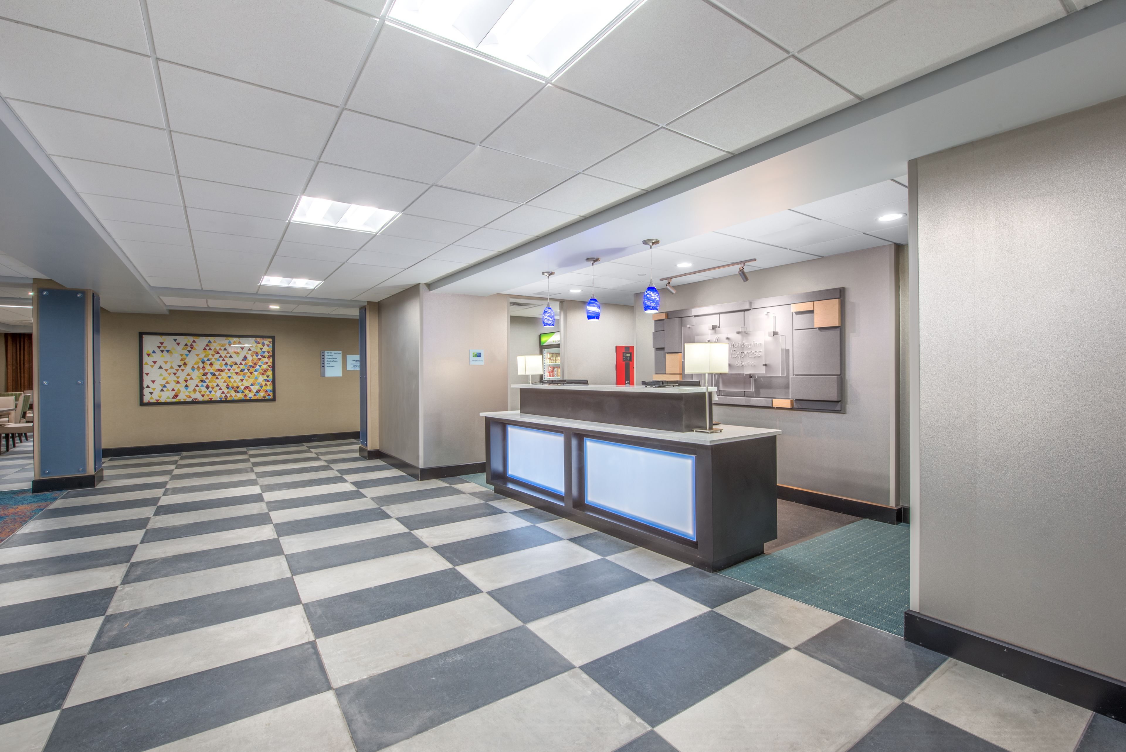 Holiday Inn Express & Suites Shawnee Kansas City West