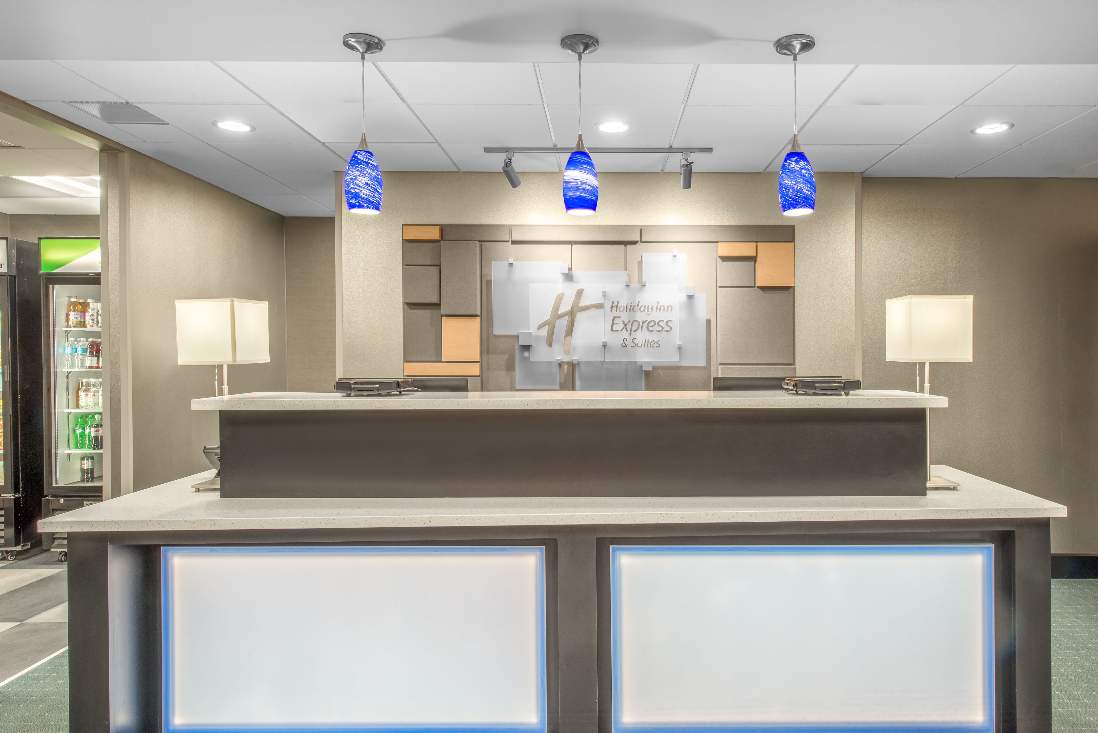 Holiday Inn Express & Suites Shawnee Kansas City West
