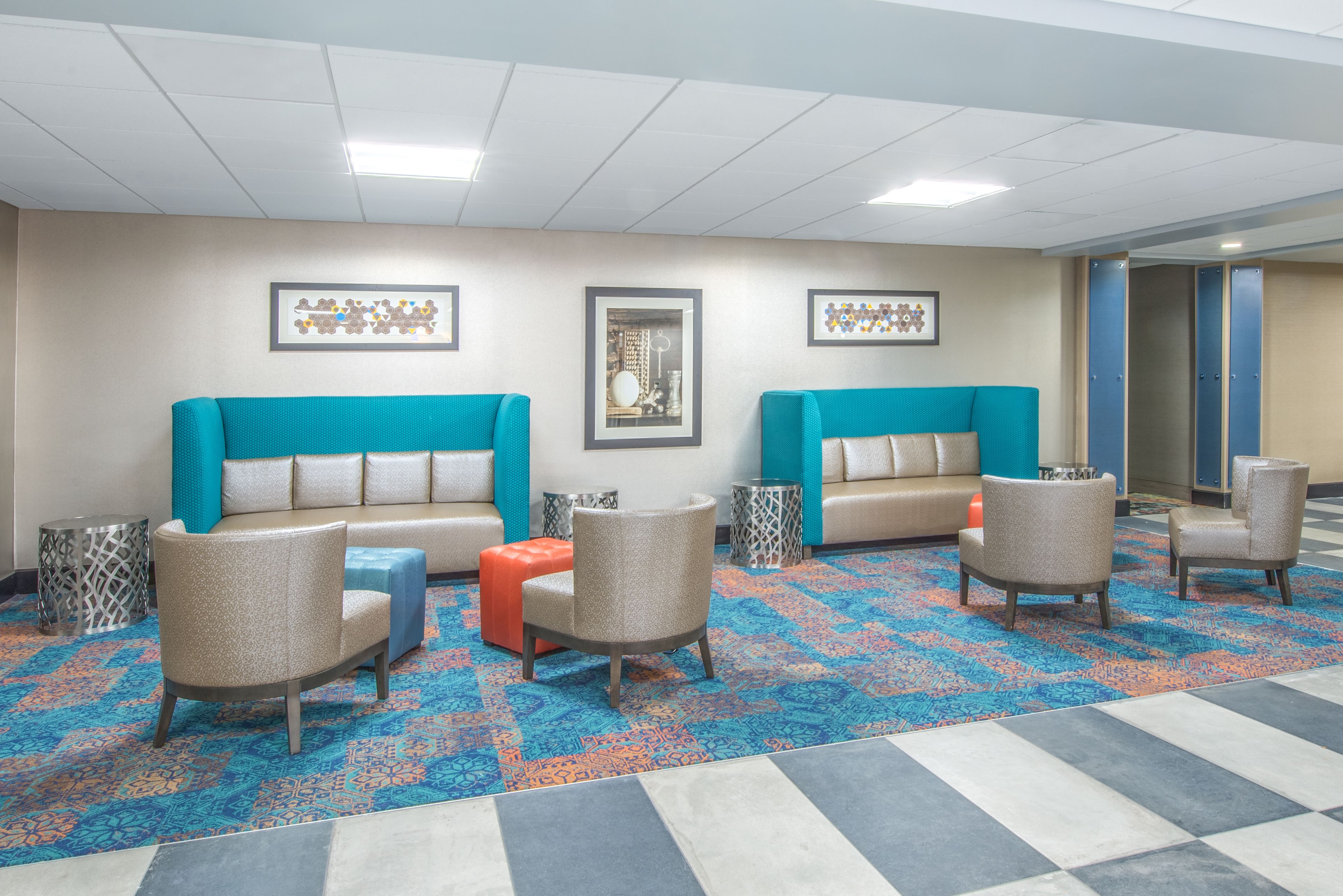 Holiday Inn Express & Suites Shawnee Kansas City West