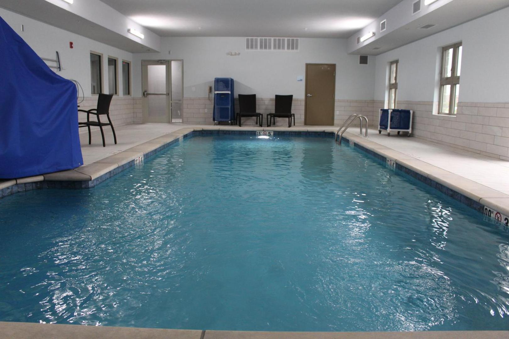 Holiday Inn Express & Suites Shawnee Kansas City West