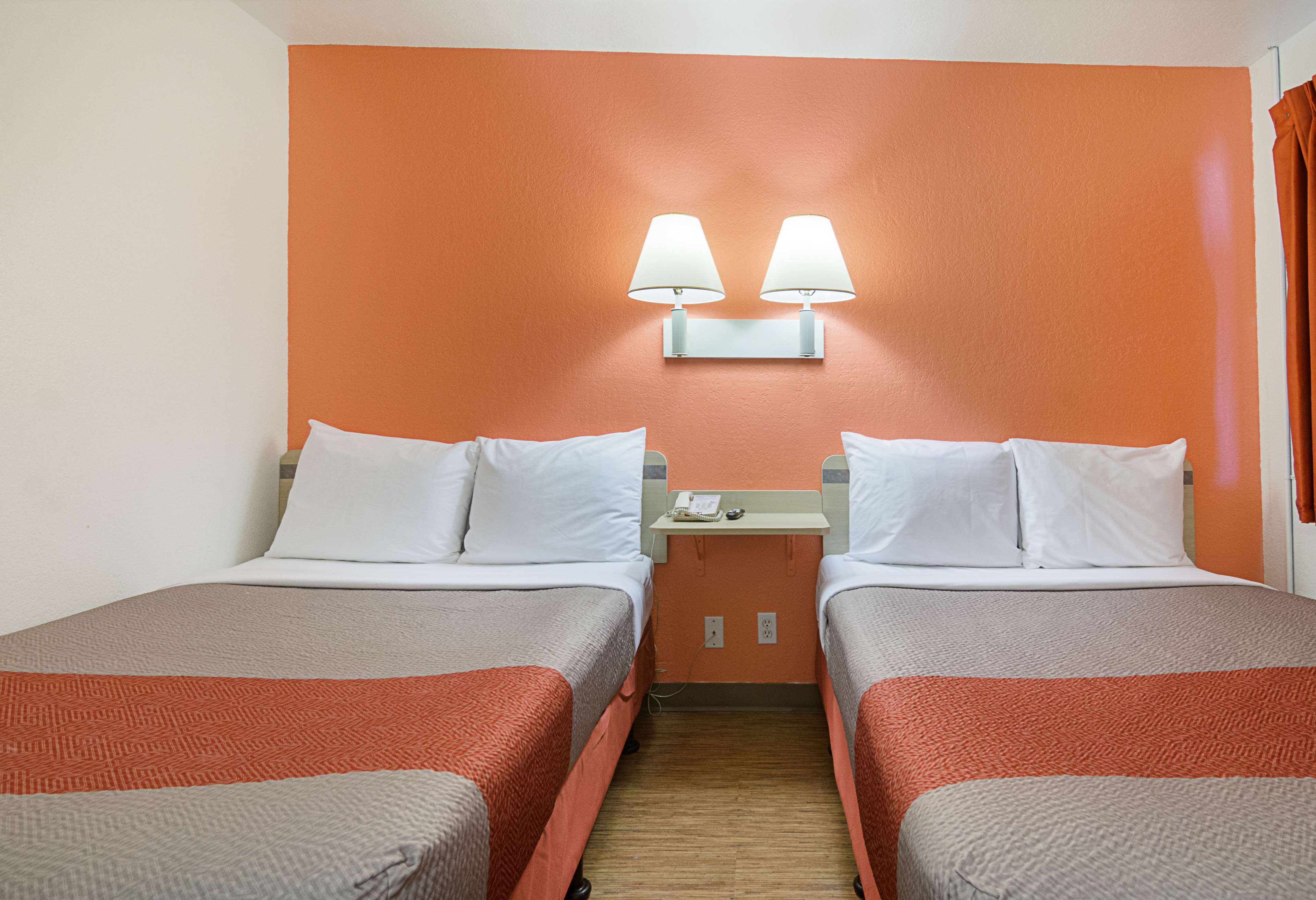 Motel 6 Topeka Northwest