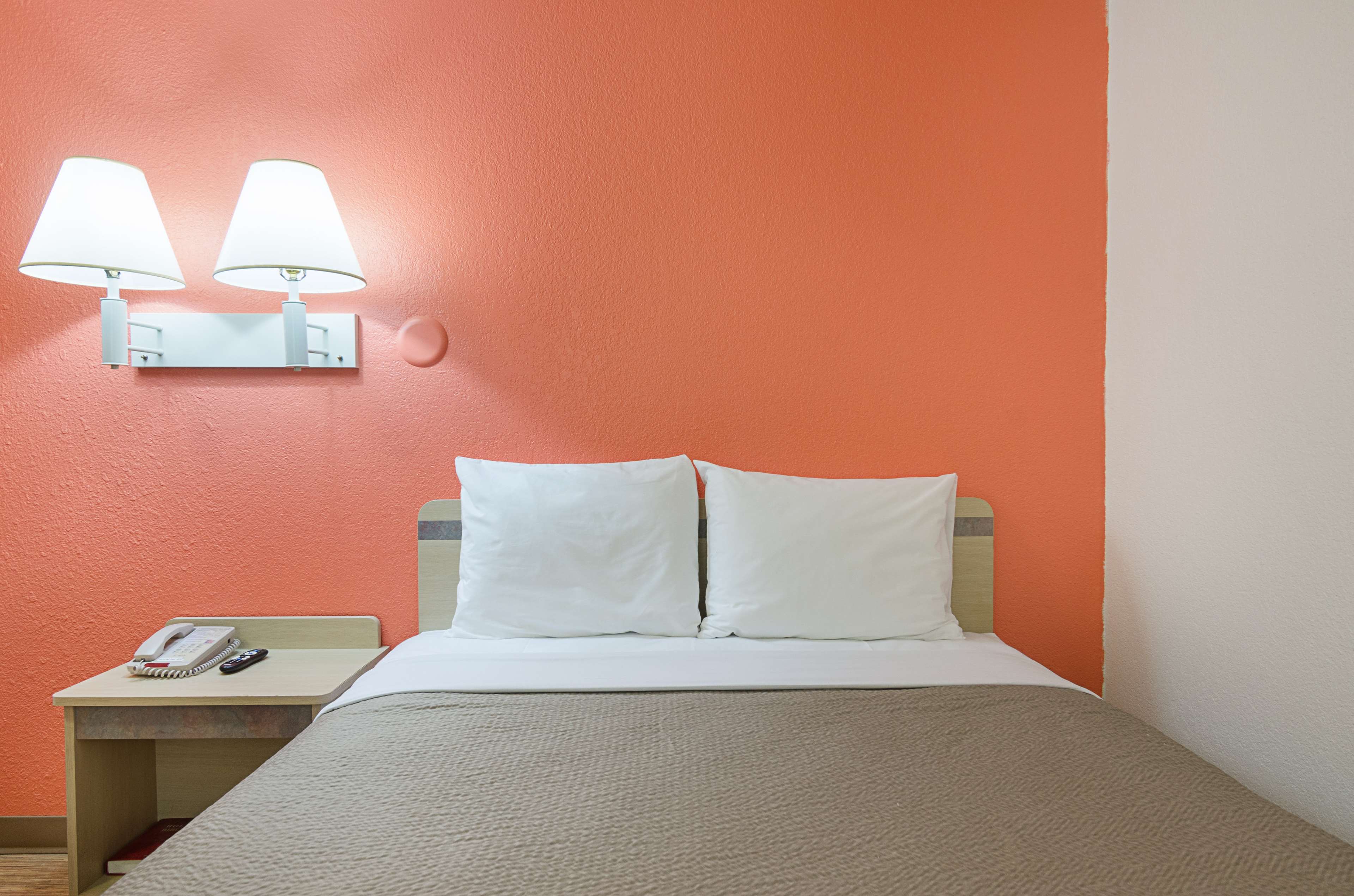 Motel 6 Topeka Northwest