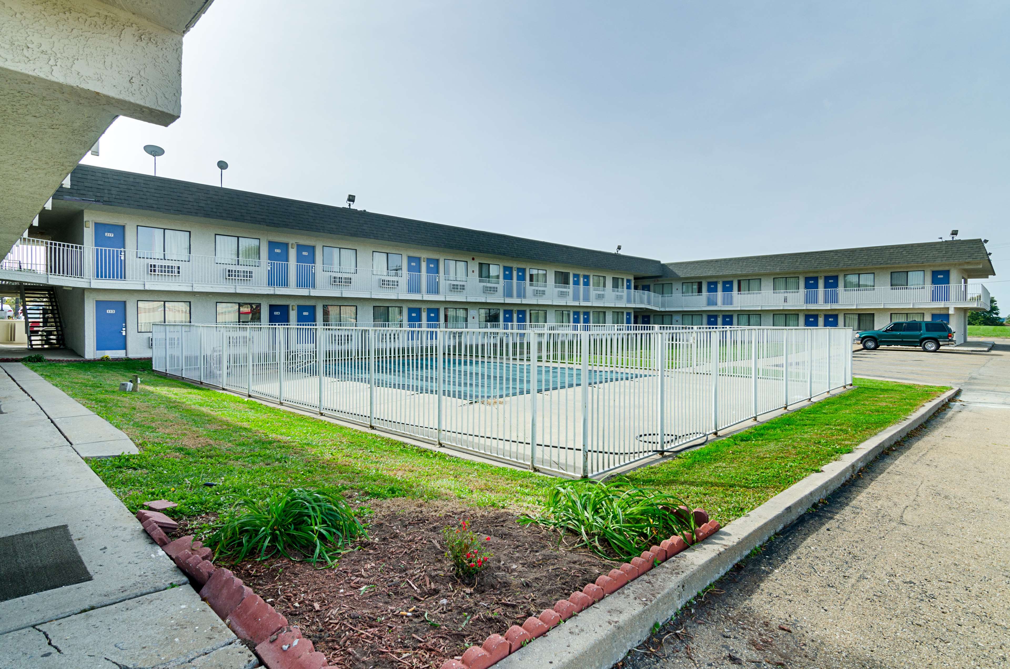 Motel 6 Topeka Northwest
