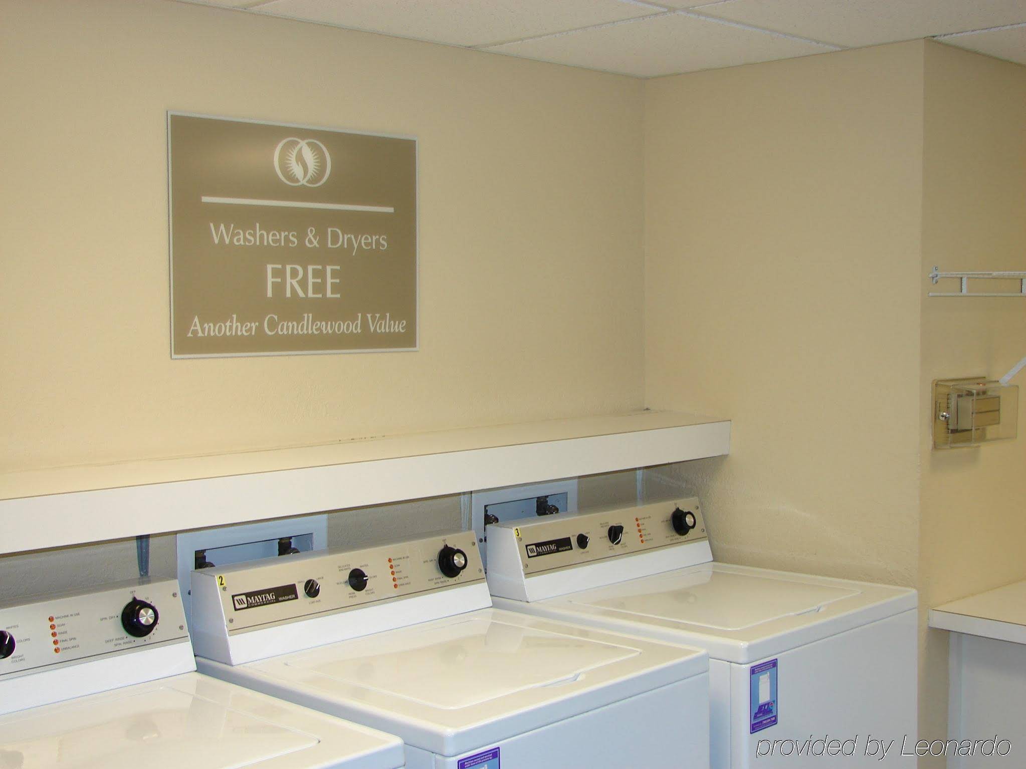 Candlewood Suites Topeka West