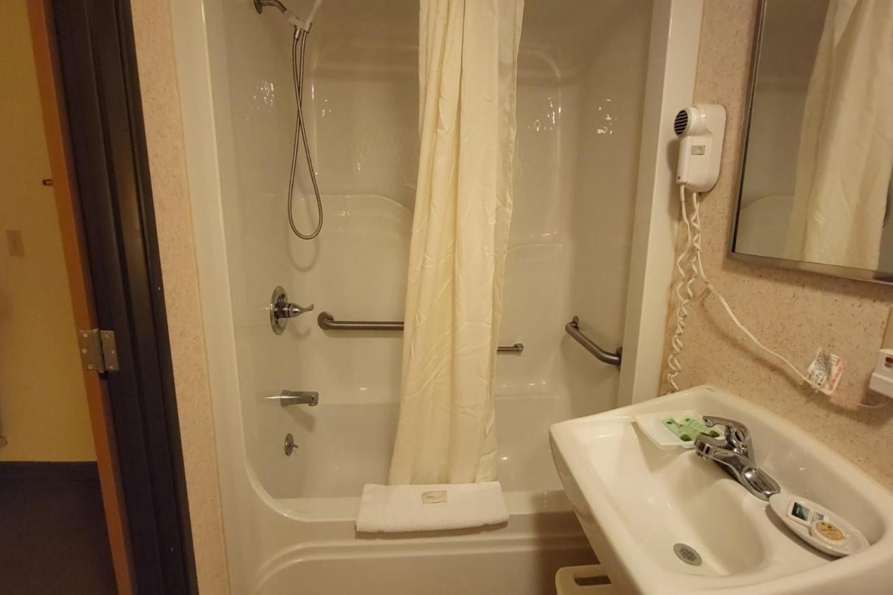 Single Tree Inn Hotel O