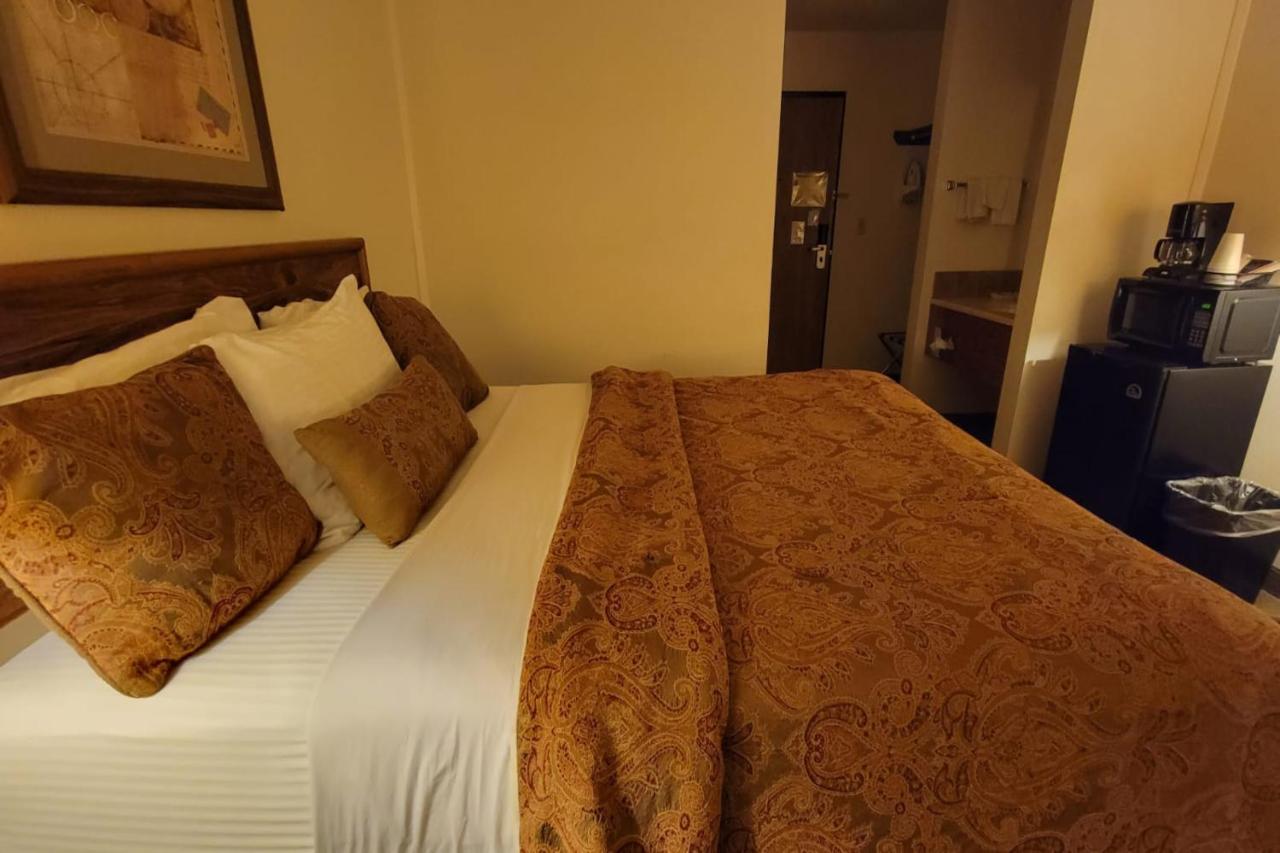 Single Tree Inn Hotel O