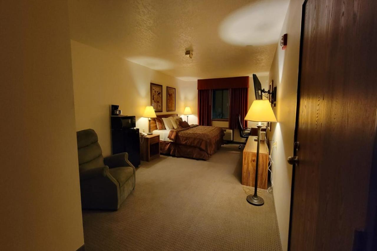 Single Tree Inn Hotel O
