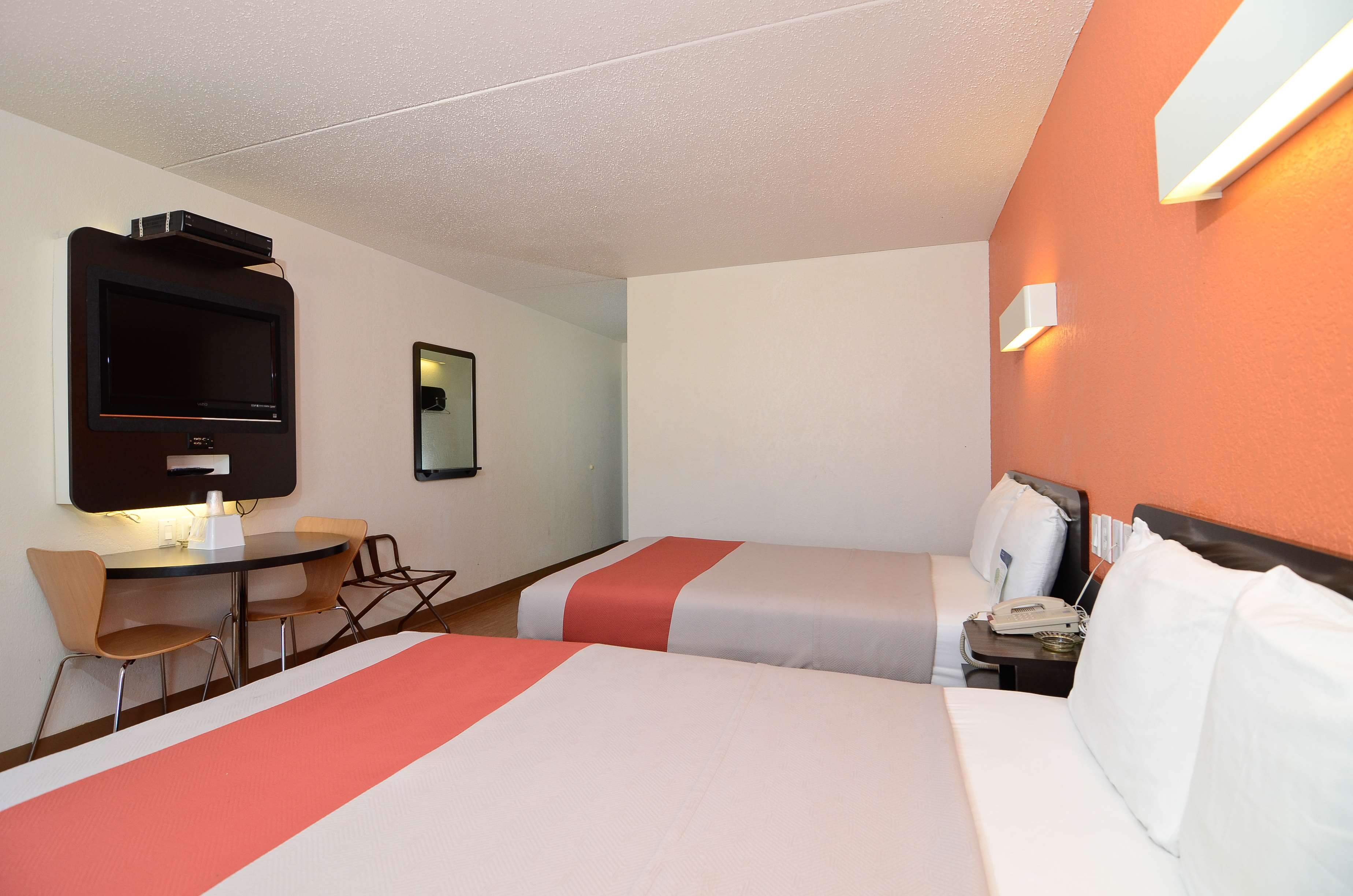 Motel 6 South Haven