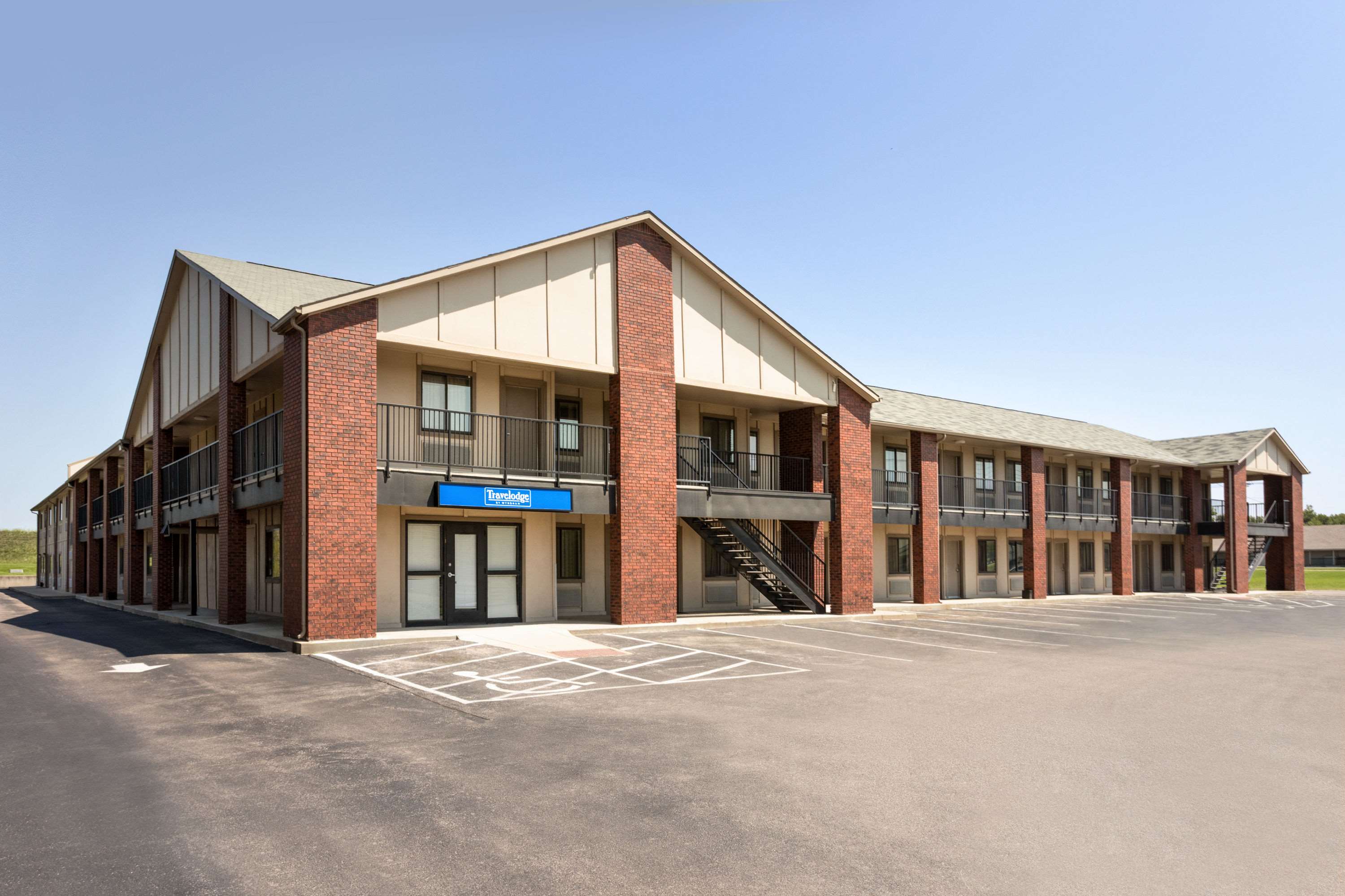 Travelodge by Wyndham Wellington KS