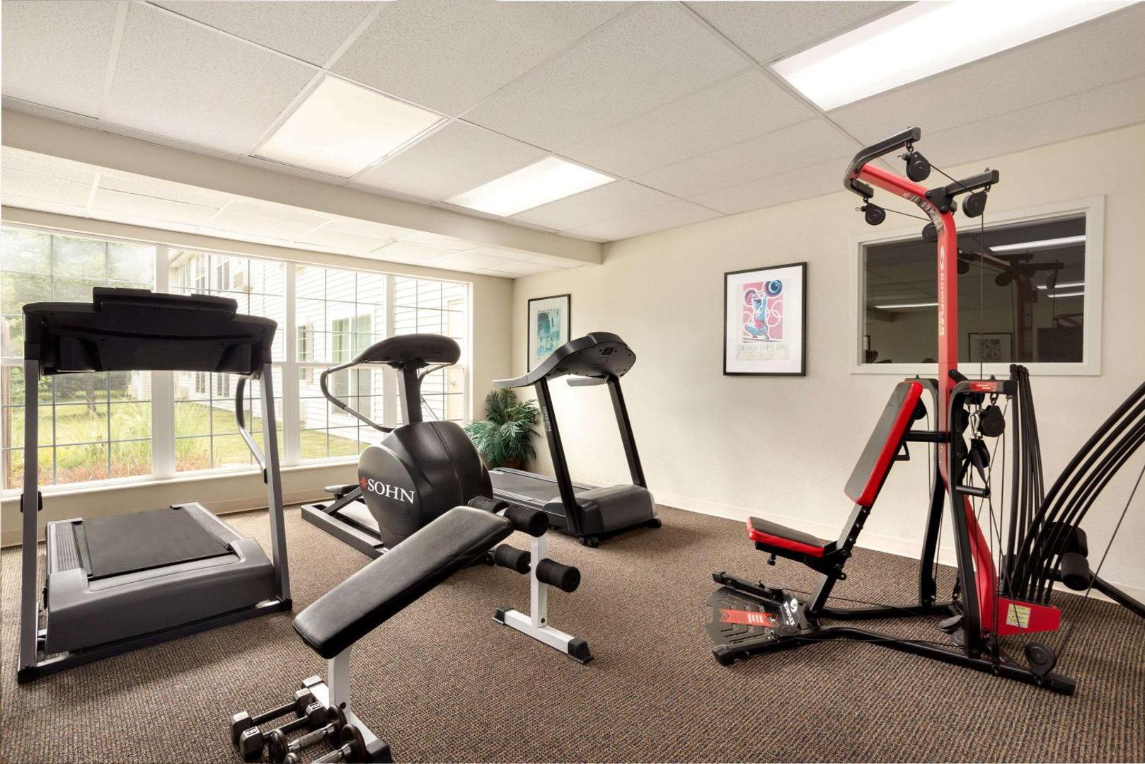Baymont by Wyndham Wichita East