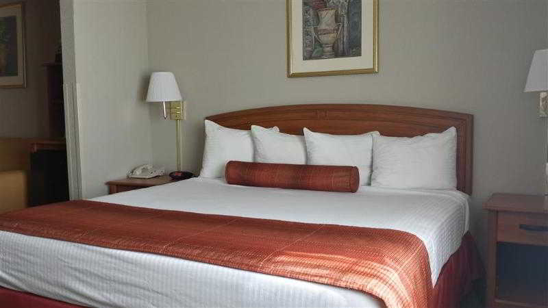 Best Western Governors Inn & Suites