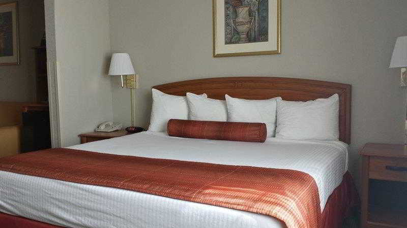 Best Western Governors Inn & Suites